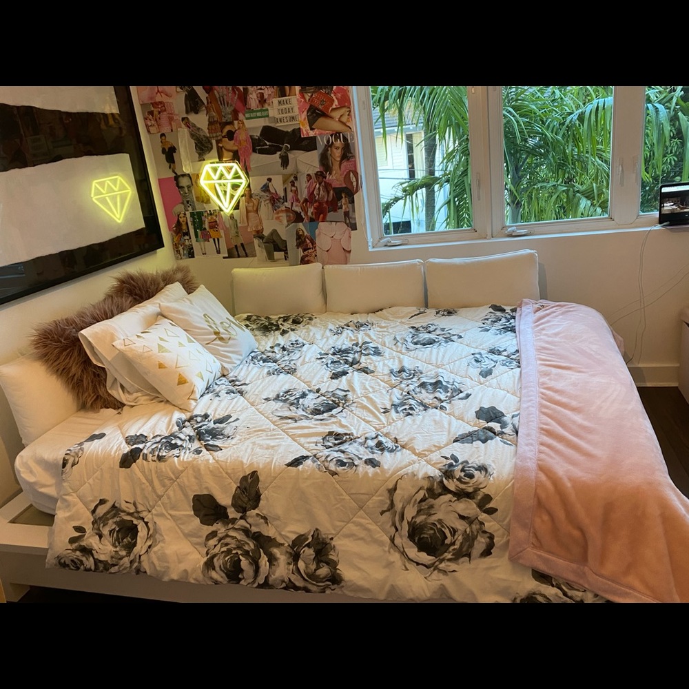 Pottery Barn Bed